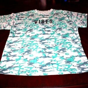 Fresh Laundry Camo “VIBES” Graphic Tee | Streetwear Style | Size 2XL